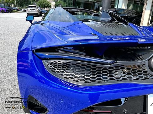 Used 2026 McLaren 750S Spider RWD image 22