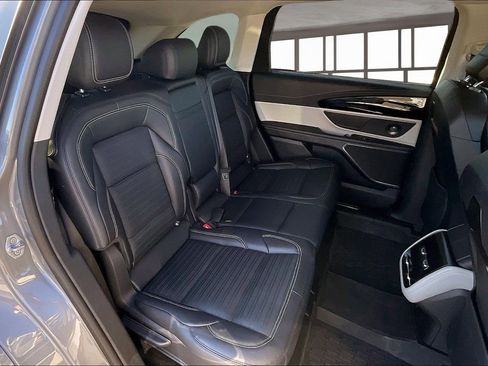 Used 2024 Lincoln Nautilus Reserve w/ Equipment Group 202A image 24