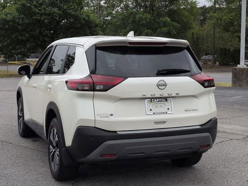 Used 2023 Nissan Rogue SV AWD/4WD image 5