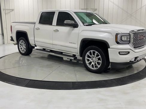 Used 2018 GMC Sierra 1500 Denali image 2