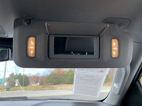 Used 2015 GMC Yukon XL SLE w/ Convenience Package image 37