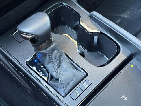 Certified 2025 Lexus ES 300h w/ Premium Package FWD image 24
