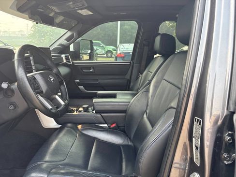 Used 2023 Toyota Sequoia Platinum AWD/4WD image 11