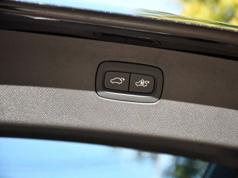 New 2026 Volvo XC90 B6 Plus w/ Protection Package Premier AWD/4WD image 29