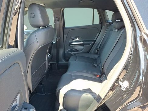 Used 2025 Mercedes-Benz GLA 250 image 7
