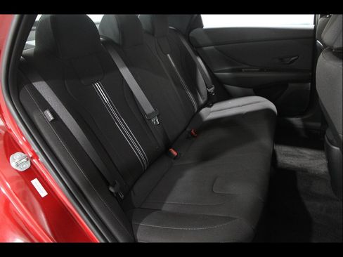Certified 2025 Hyundai Elantra Sport FWD image 14
