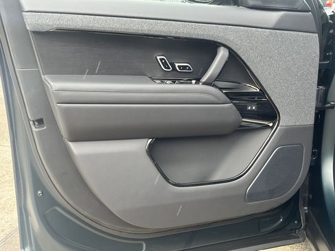 New 2025 Land Rover Range Rover Sport Autobiography image 11