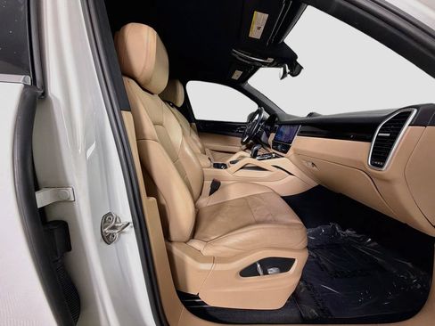 Used 2019 Porsche Cayenne AWD/4WD image 29