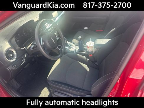 Certified 2022 Kia Forte LXS FWD image 5