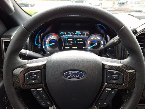 Used 2022 Ford F250 Lariat w/ Lariat Ultimate Package AWD/4WD image 22