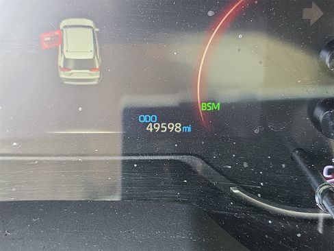 Used 2019 Toyota RAV4 Limited image 28