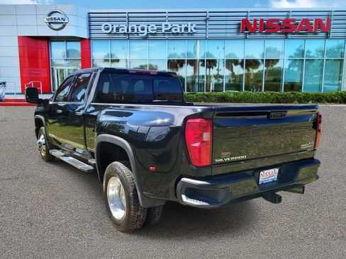 Used 2024 Chevrolet Silverado 3500 High Country AWD/4WD image 3