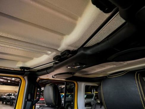 Used 2019 Jeep Wrangler Unlimited Rubicon w/ LED Lighting Group image 17