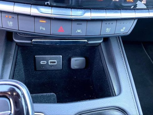 Used 2025 Cadillac XT4 Sport AWD/4WD image 26