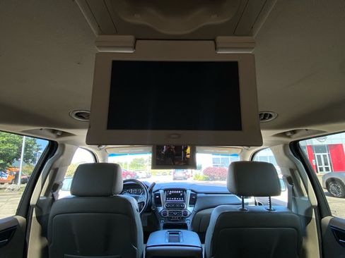 Used 2016 Chevrolet Suburban LTZ AWD/4WD image 37
