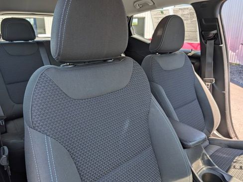 Used 2023 Chevrolet Bolt EUV LT w/ Driver Confidence Package FWD image 14