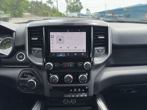 New 2026 RAM 1500 Express AWD/4WD image 27