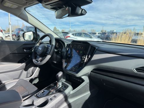 Used 2025 Subaru Crosstrek 2.5i Limited w/ Popular Package #4A image 17
