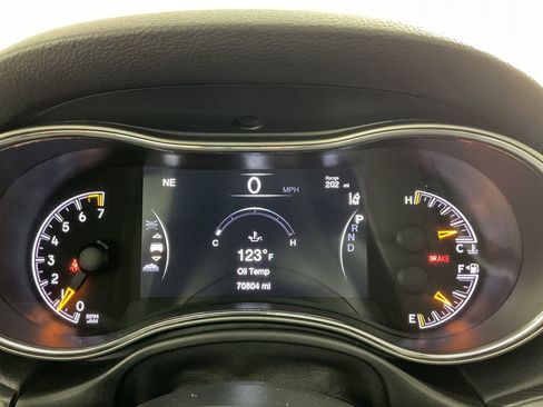 Used 2019 Jeep Grand Cherokee Limited AWD/4WD image 27