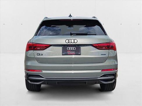 New 2025 Audi Q3 2.0T Premium image 8