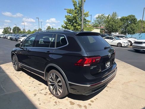 Used 2020 Volkswagen Tiguan SEL Premium R-Line AWD/4WD image 3