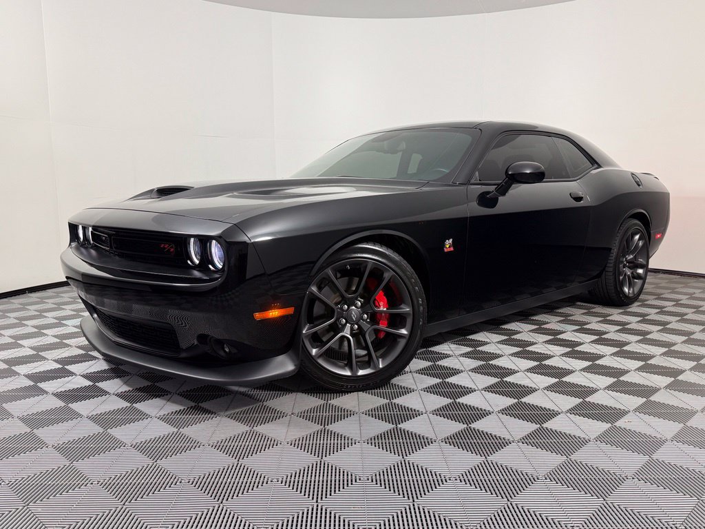 Used 2022 Dodge Challenger R/T Scat Pack w/ Plus Package RWD image 1