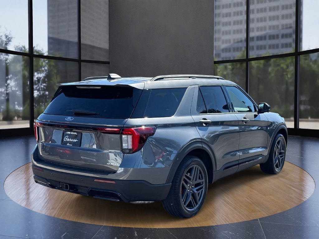 Certified 2026 Ford Explorer ST-Line w/ ST-Line Street Pack AWD/4WD image 3