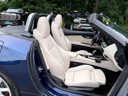 Used 2011 BMW Z4 sDrive35i RWD image 11