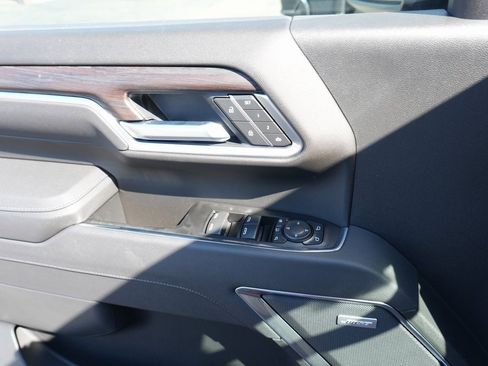 New 2025 GMC Sierra 2500 SLT w/ SLT Premium Package image 24