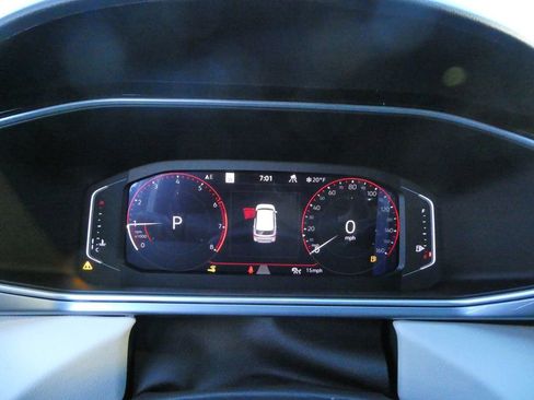 New 2026 Volkswagen Taos SEL AWD/4WD image 26