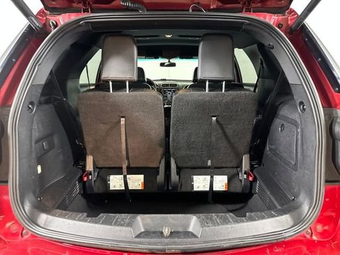 Used 2016 Ford Explorer XLT w/ Equipment Group 202A image 25