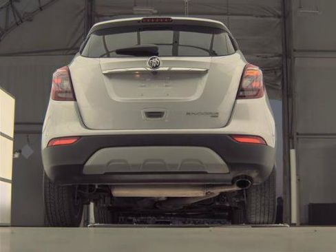 Used 2020 Buick Encore Essence AWD/4WD image 6