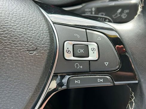 Used 2018 Volkswagen Passat 3.6 FWD image 28
