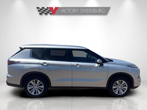 Used 2025 Mitsubishi Outlander ES AWD/4WD image 9
