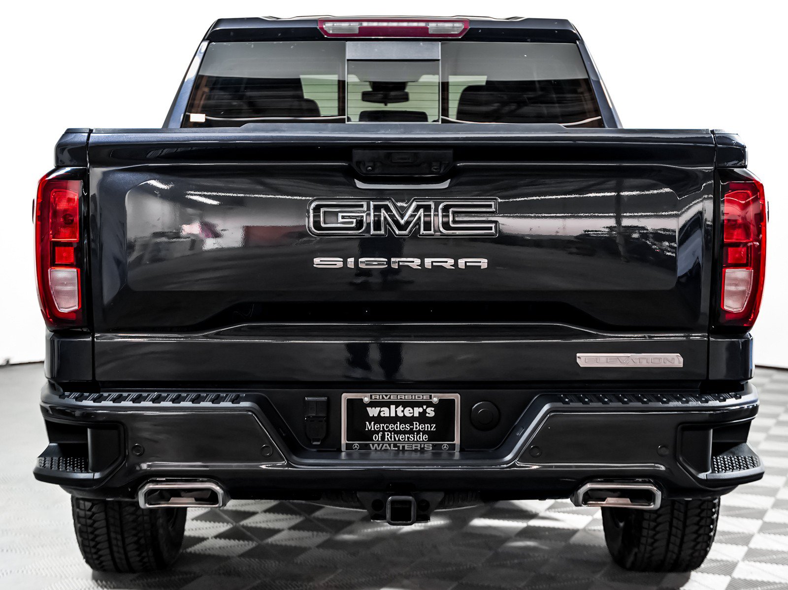 Used 2025 GMC Sierra 1500 Elevation w/ Elevation Premium Package AWD/4WD image 5