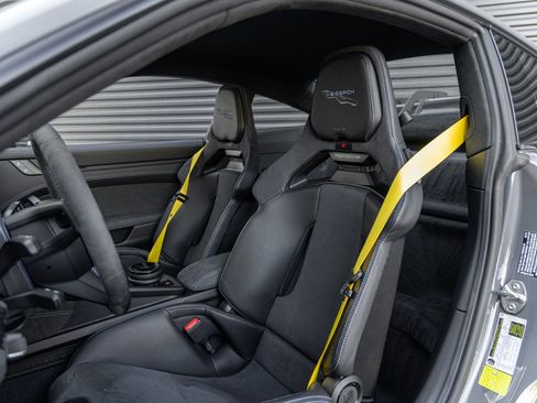 Certified 2025 Porsche 911 GT3 RWD image 5