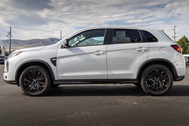 Used 2026 Mitsubishi Outlander Sport AWD image 3