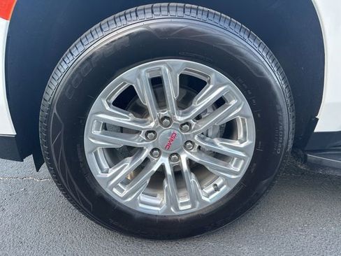 Used 2023 GMC Yukon SLT image 47