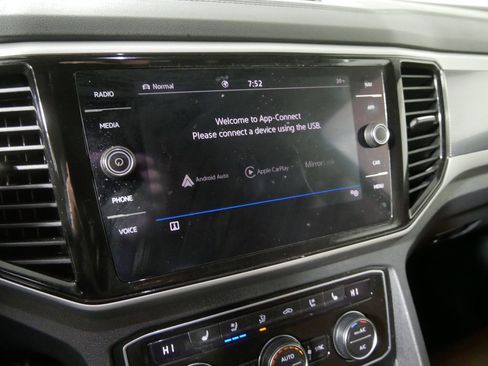 Used 2021 Volkswagen Atlas SEL Premium image 31