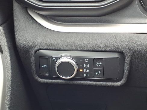 Used 2022 Ford Explorer XLT image 26