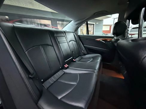 Used 2006 Mercedes-Benz E 350 4MATIC Sedan image 23