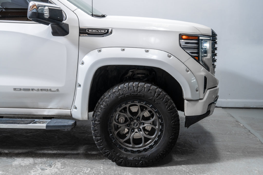 Used 2023 GMC Sierra 1500 Denali AWD/4WD image 11