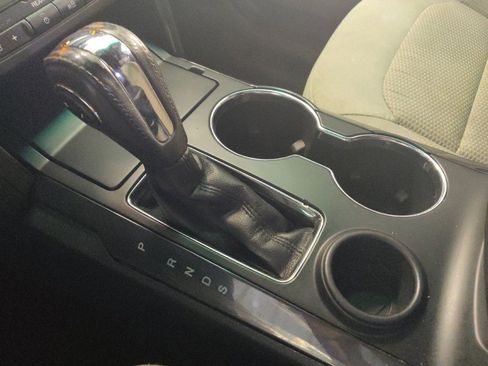 Used 2018 Ford Explorer XLT image 26