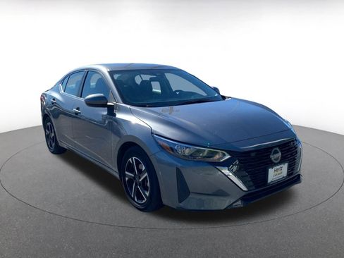 Used 2025 Nissan Sentra SV image 1