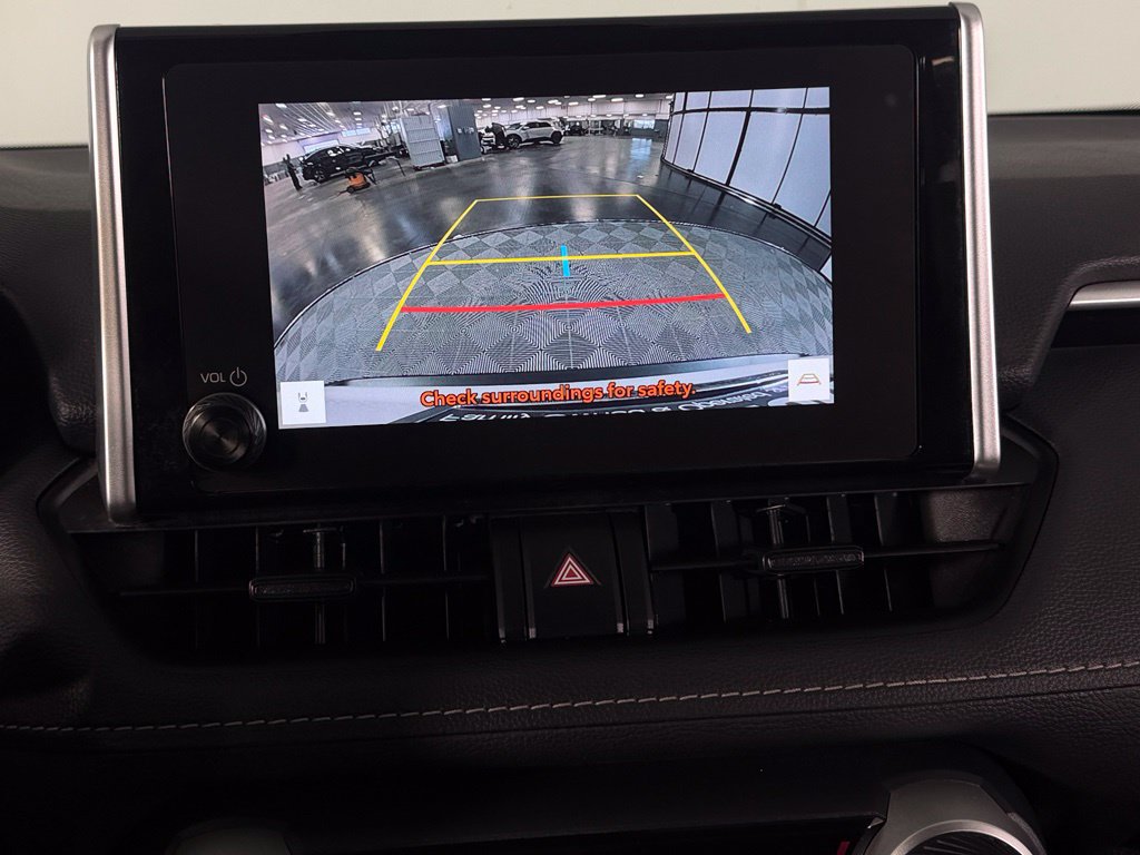 Used 2025 Toyota RAV4 XLE AWD/4WD image 16