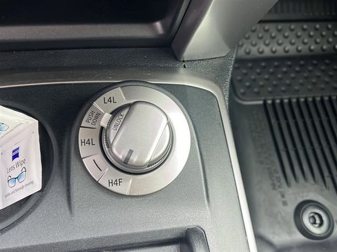 Used 2020 Toyota 4Runner Limited image 16