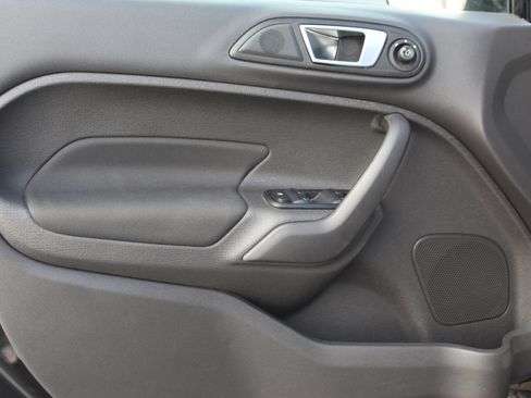 Used 2016 Ford Fiesta SE image 11