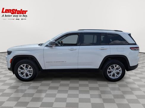 Used 2023 Jeep Grand Cherokee Limited AWD/4WD image 2