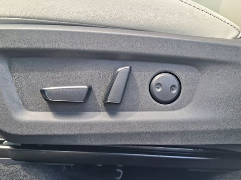 New 2026 Nissan Murano SV AWD/4WD image 13