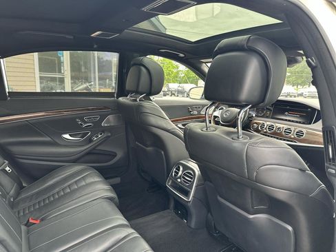 Used 2015 Mercedes-Benz S 550 4MATIC Sedan image 21